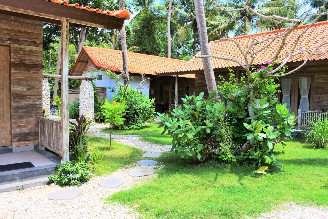 Acala hostel Toyapakeh Exterior foto