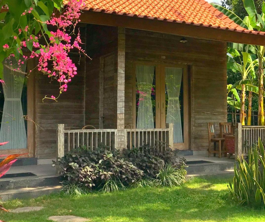Acala hostel Toyapakeh Exterior foto